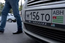 Вывезти или сдать на запчасти: МВД ставит ультиматум владельцам авто с иностранными номерами