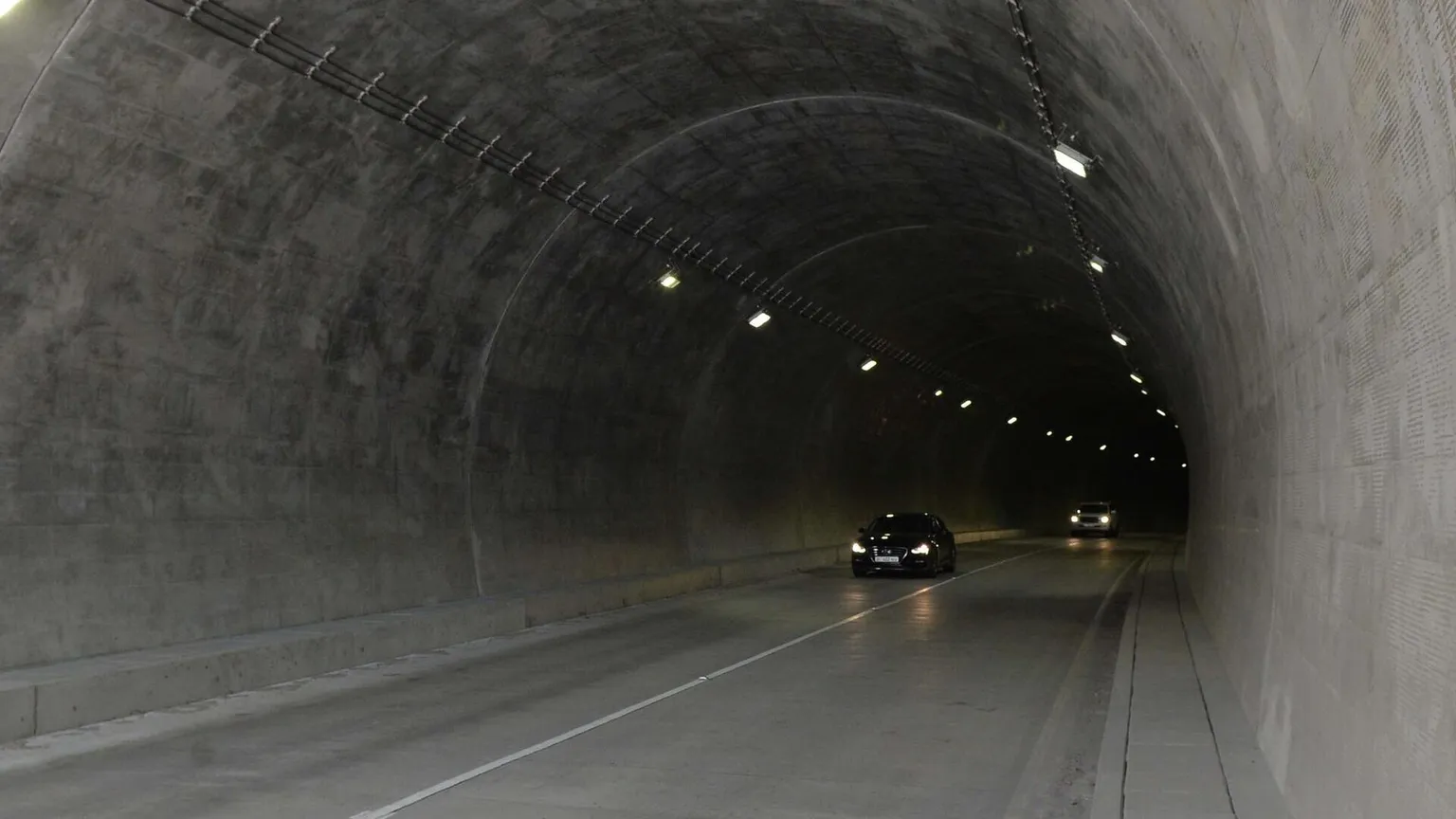 Тоннели в КР станут платными. Сколько будет стоить проезд на трассах Бишкек — Ош и Север — Юг