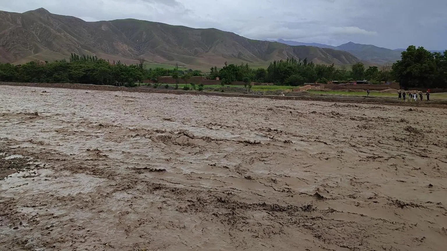Штормовое предупреждение: 15–17 апреля в горных районах ожидаются сели и подъем уровня рек