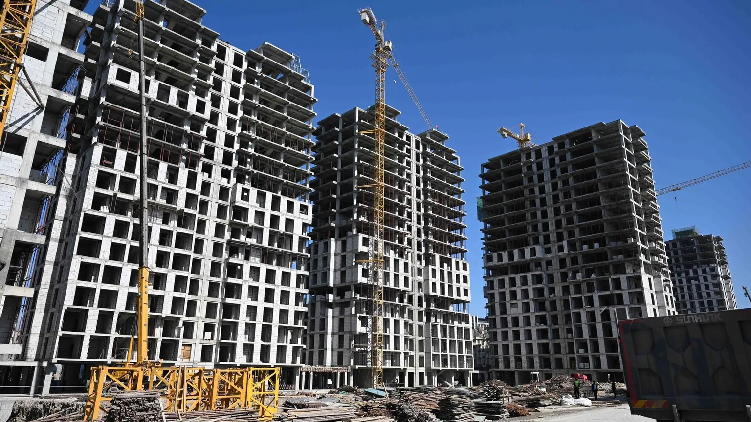 Квадратный метр за $700: в парламенте предложили особые условия госипотеки для учителей