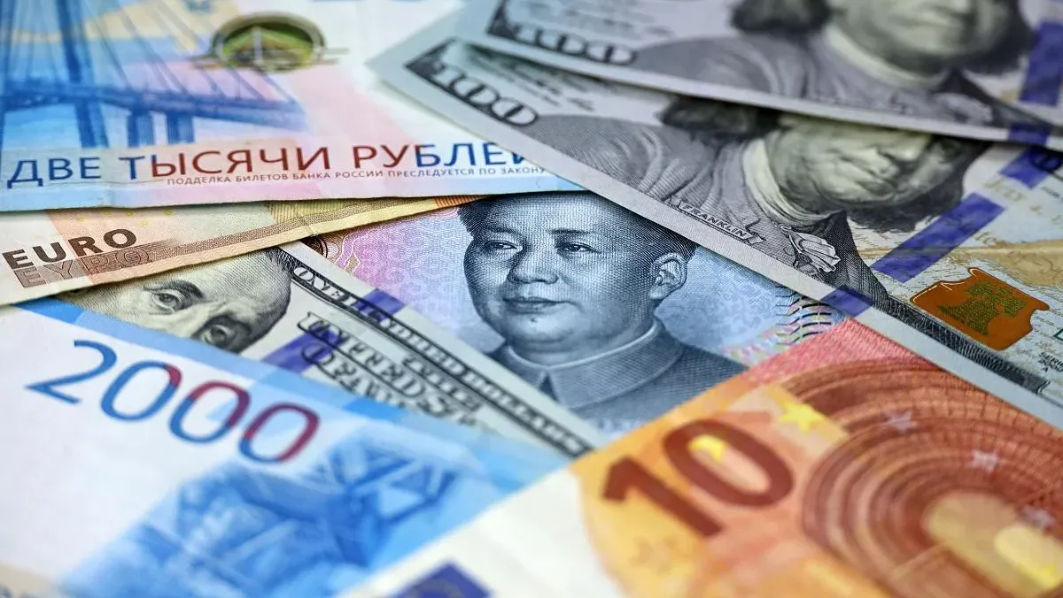 Рубль и тенге дешевеют, евро растет. Курс валют в Кыргызстане на 19 марта