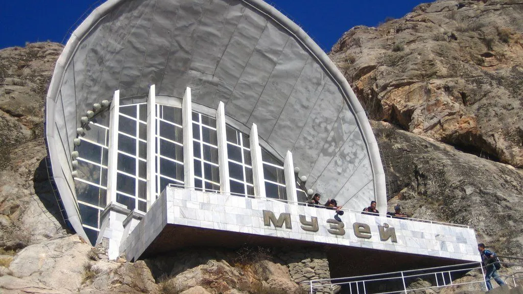 Реконструкция Сулайман-Тоо за $16 млн: в Оше построят новую пешеходную зону вокруг горы