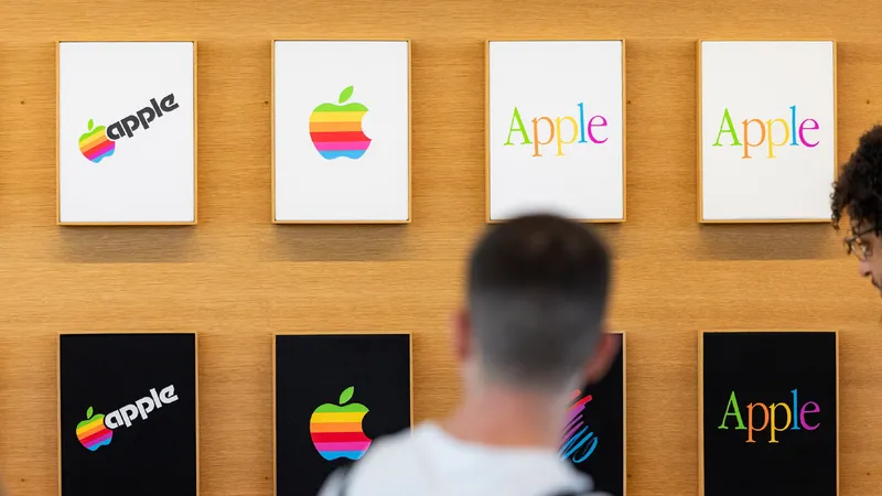 Apple вернула статус самой дорогой компании мира
