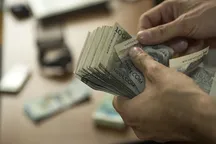 Евро заметно подешевел, рубль продолжает снижаться. Курсы валют на 25 июня