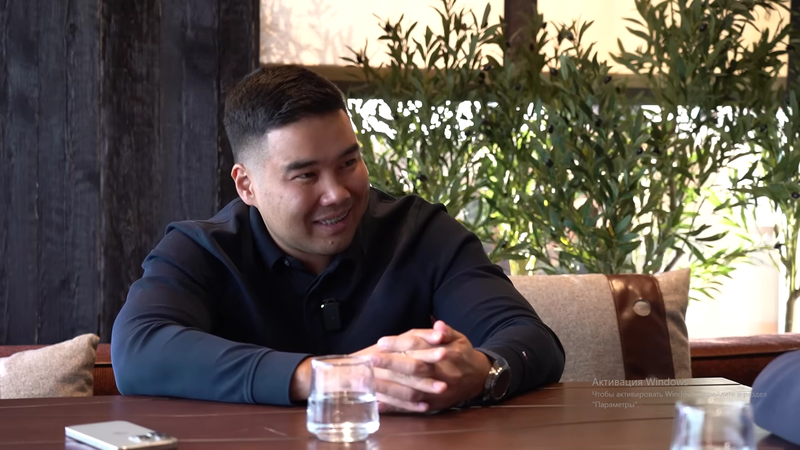 Cкриншот из ютуб-канала Адилет Ногойбаева