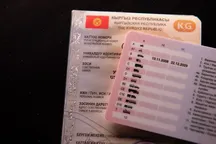 В Кыргызстане вводят временные водительские права на полгода