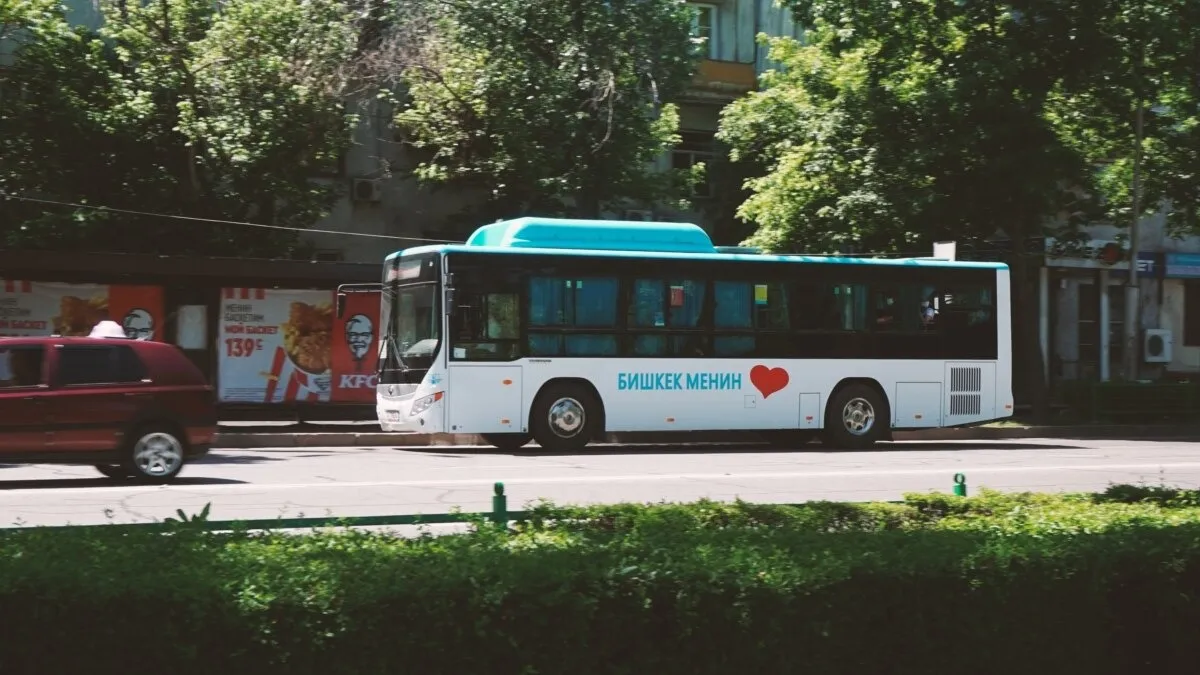С 1 июля в автобусах Бишкека полностью отменят оплату наличными