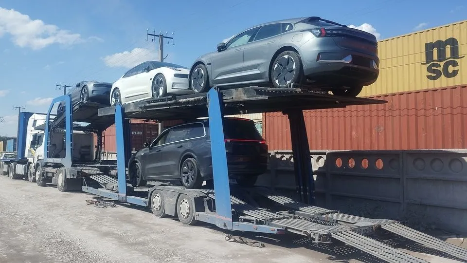 Кыргызстанцы увеличили расходы: торговля и авторынок показали заметный рост